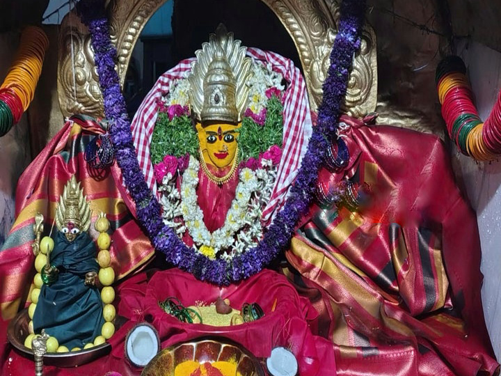 నల్లపోచమ్మ దేవాలయంలో కుంకుమార్చన