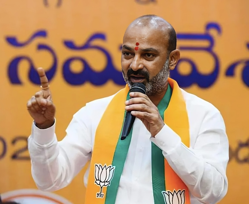 ‘వరద బాధితులను ఆదుకుంటాం’
