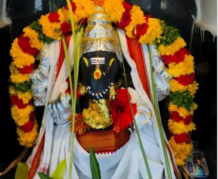 బద్దెవోలు ఆలయంలో మహా గణపతికి ప్రత్యేక పూజలు