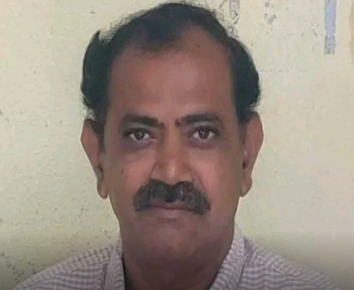 విద్యుత్ వైర్లను ముట్టుకోవద్దు: డీఈ