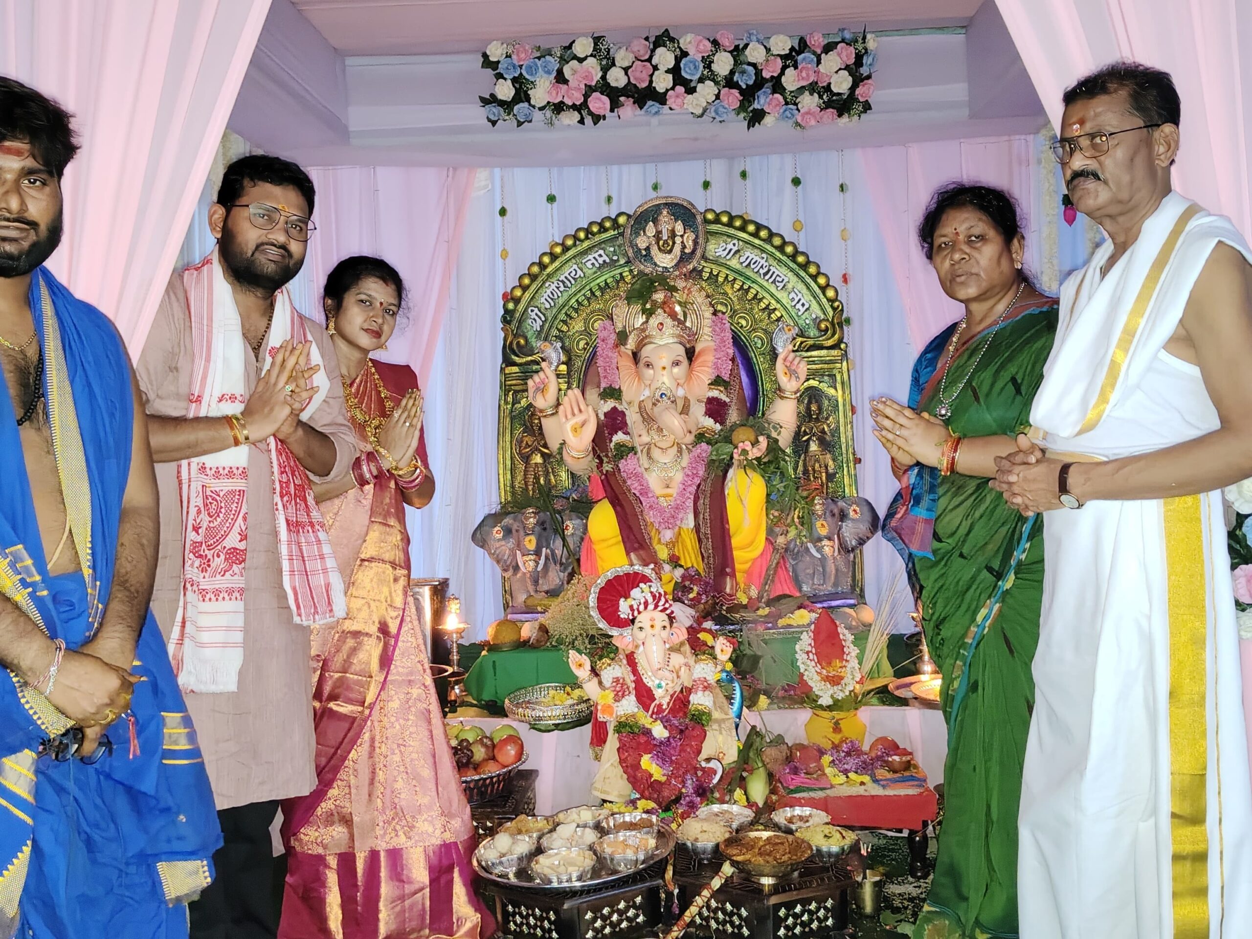 కోవ లక్ష్మి  నివాసంలో వినాయక చవితి వేడుకలు