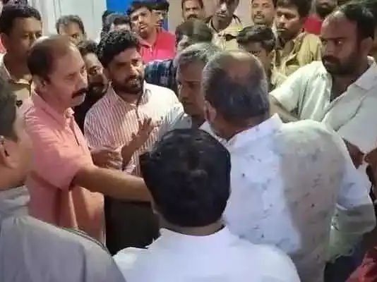 వైద్యం వికటించి వ్యక్తి మృతి.. ఆసుపత్రి ఎదుట ఆందోళన