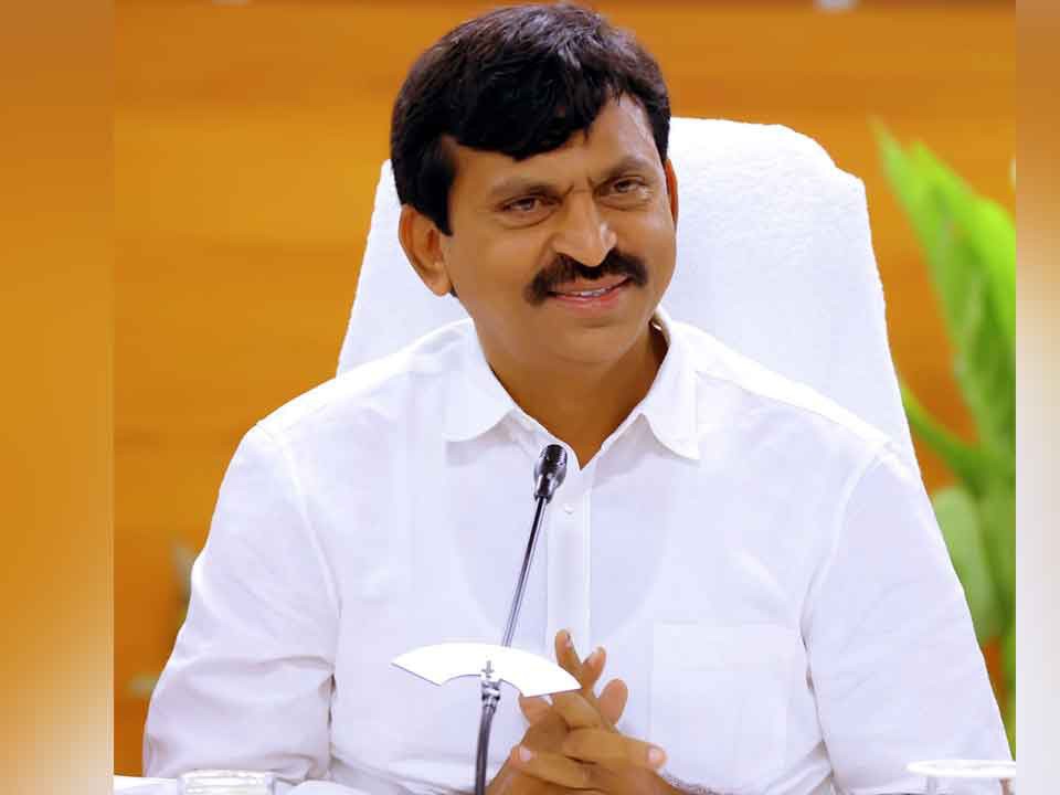 పేద ప్రజల కలలు సహకారం కానున్నాయి: మంత్రి పొంగులేటి