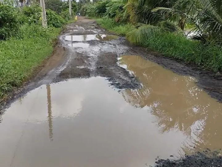 రహదారి మరమ్మతులు చేయాలని వినతి