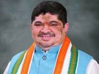 రైతులను రక్షించేందుకు చర్యలు తీసుకోవాలి: మంత్రి పొన్నం