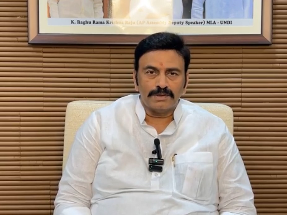 ‘రోడ్లు వేయలేని వారు మట్లాడటం సరికాదు’