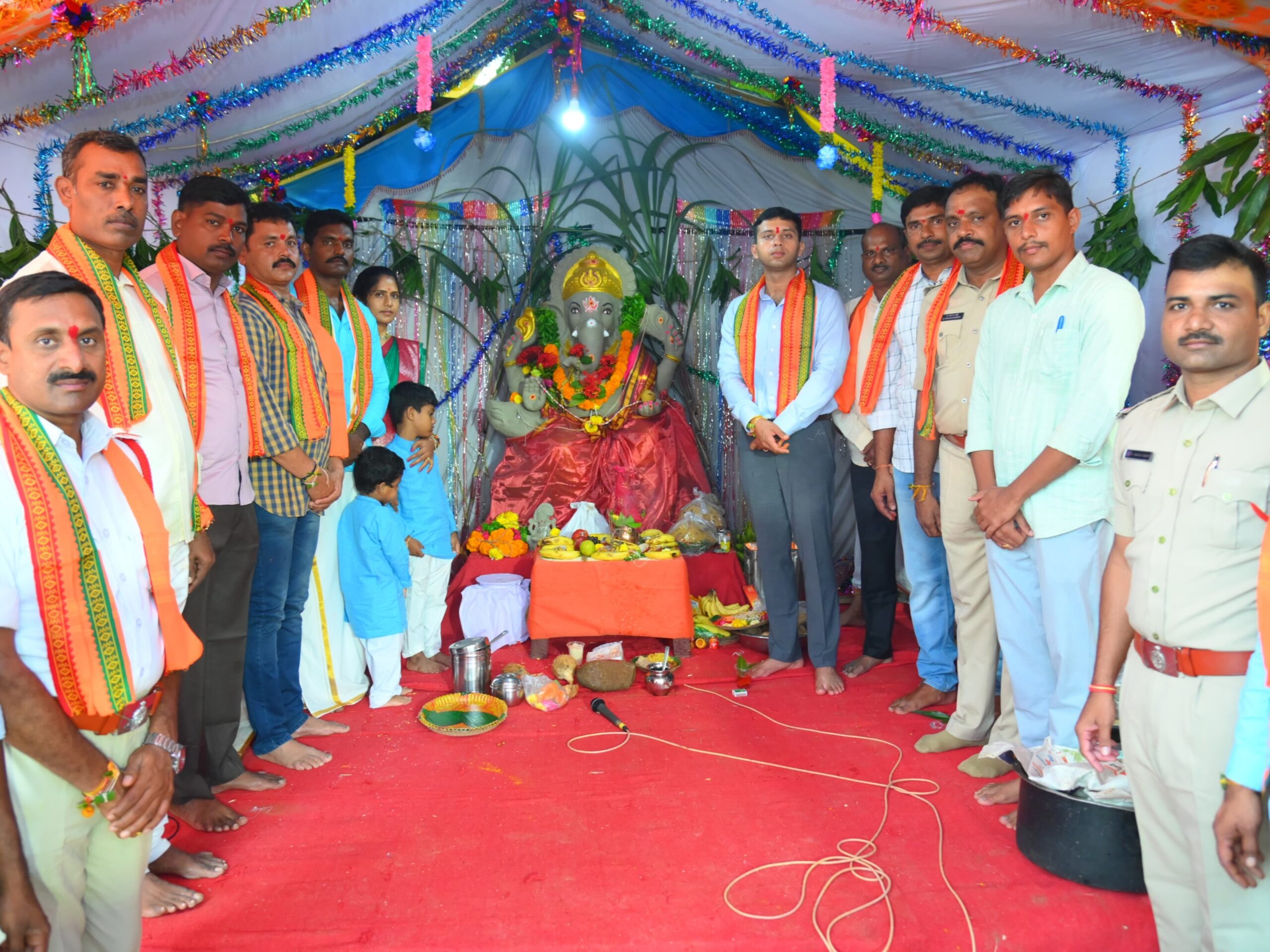 జిల్లా పోలీసు కార్యాలయంలో ప్రత్యేక పూజలు నిర్వహించిన SP