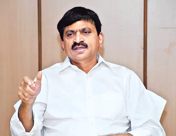 భారీ వర్షాలు.. కలెక్టర్లకు పొంగులేటి కీలక ఆదేశం