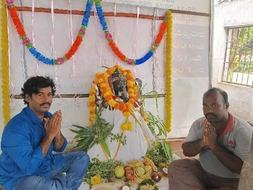 గణపతి పూజ చేసిన ముస్లిం సోదరులు