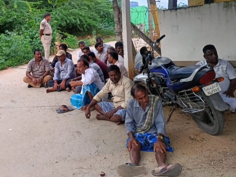 17 మంది పేకాటరాయుళ్ళు అరెస్ట్