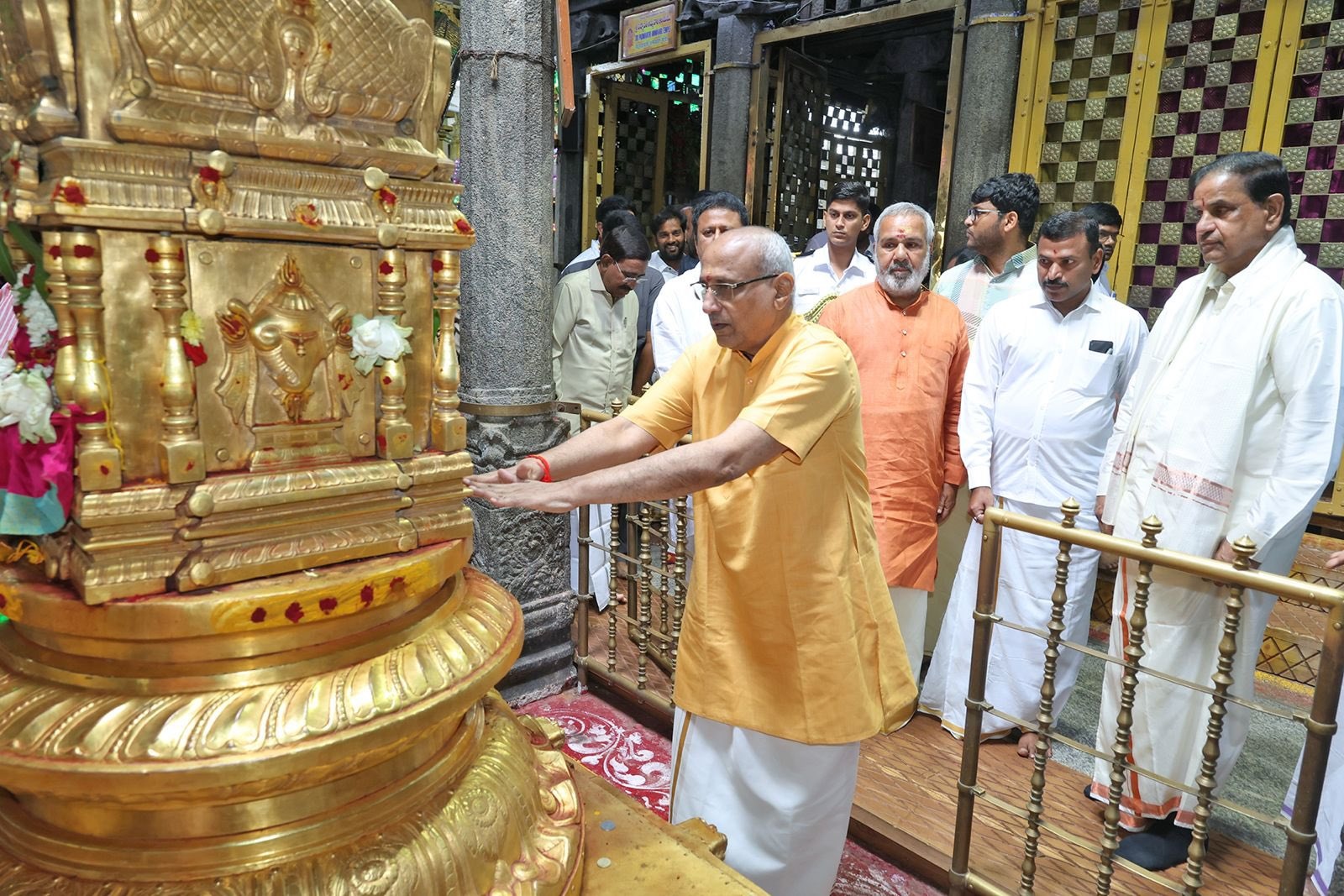 శ్రీవారిని దర్శంచుకున్న సీపీ రాధాకృష్ణన్