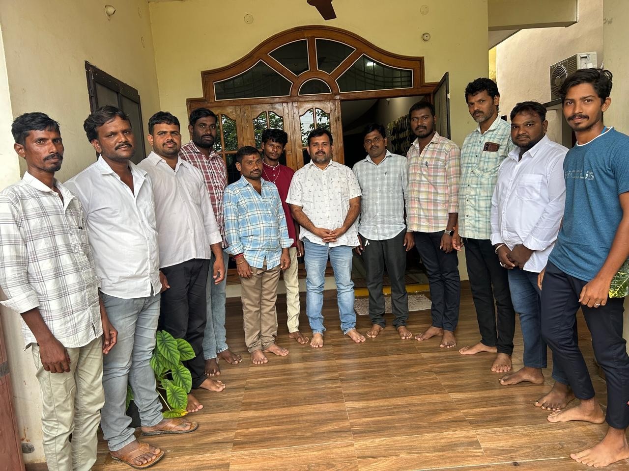 స్థానిక సంస్థల ఎన్నికల్లో సత్తా చాటాలి: BRS