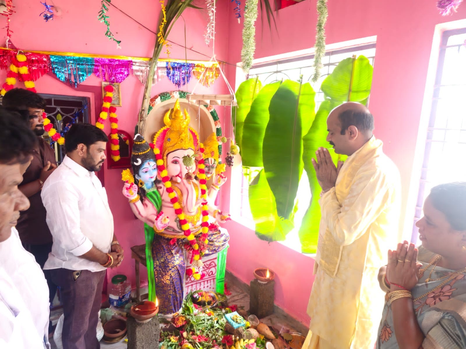 వినాయక చవితి ఉత్సవాలలో పాల్గొన్న ఎంపీ