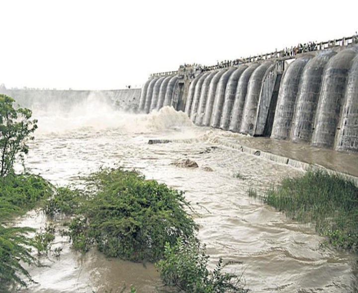 సరళ సాగర్ ఆటోమెటిక్ సైఫన్‌లు ఓపెన్