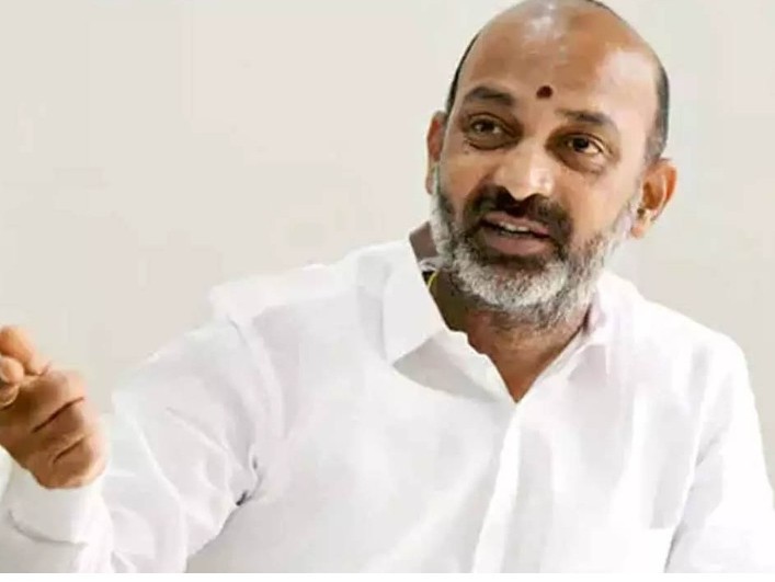 వరద బాధితులకు అండగా ఉంటాం: బండి సంజయ్