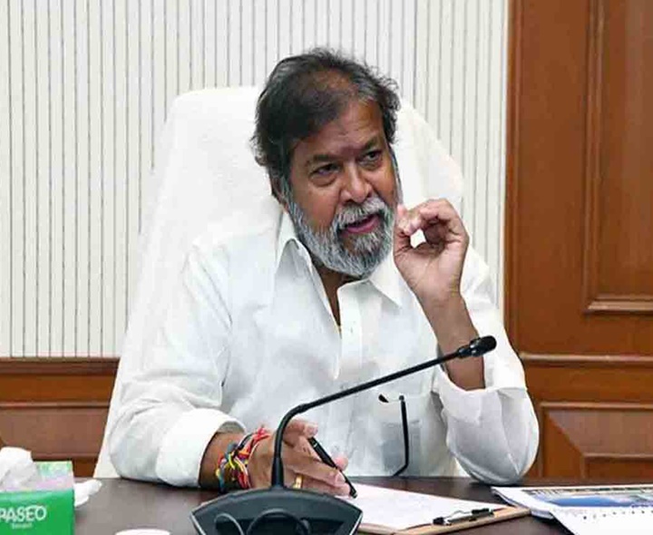 భారీ వర్షాలు.. ప్రజలు అప్రమత్తంగా ఉండాలి: మంత్రి