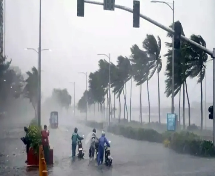జిల్లాలో మోస్తరు నుంచి భారీ వర్ష సూచన