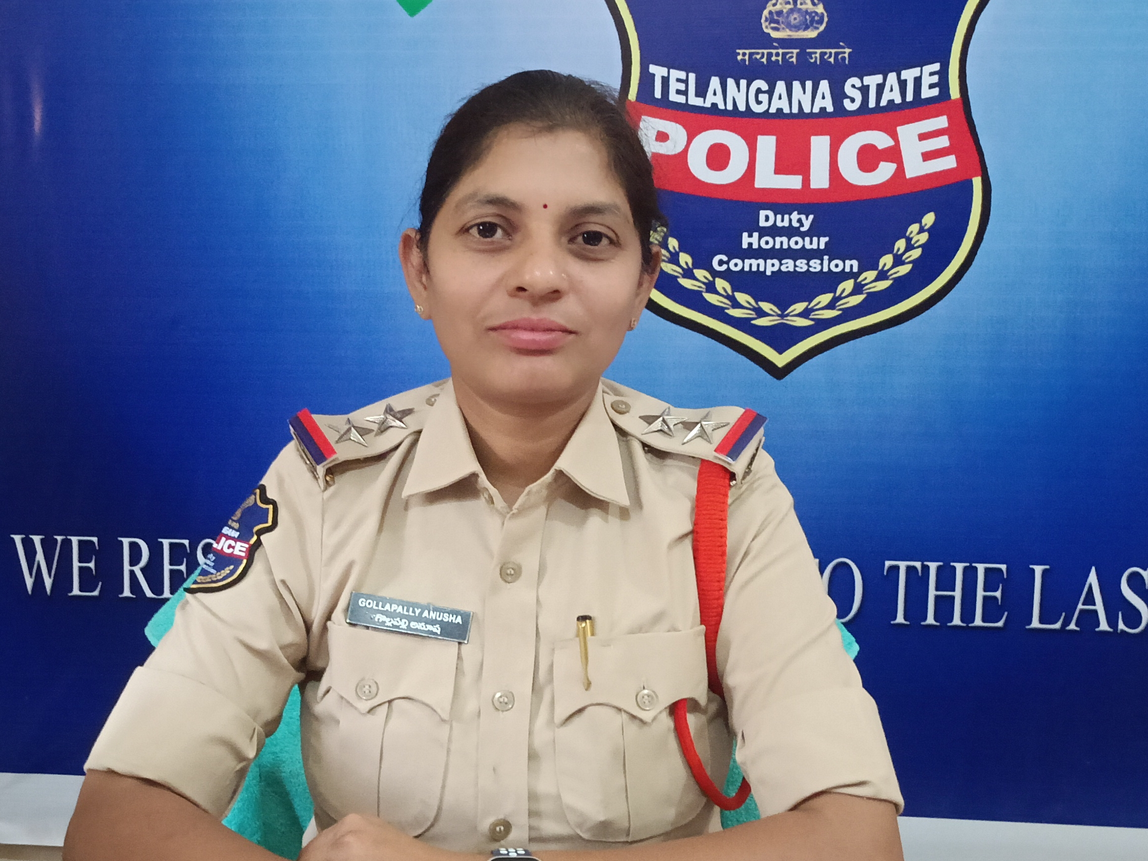 ‘ఇళ్ల నుంచి బయటకు రావద్దు’