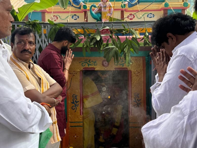 రెండవ రోజు వినాయకుడికి విశేష పూజలు