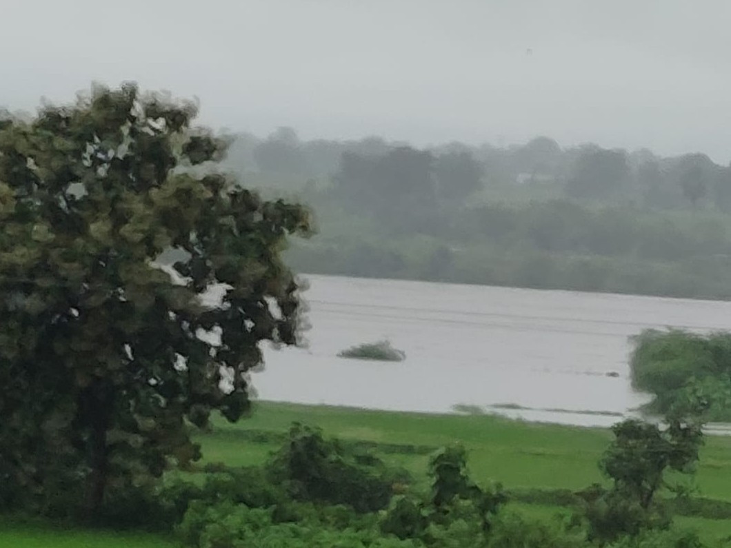 ఉధృతంగా ప్రవహిస్తున్న గోదావరి