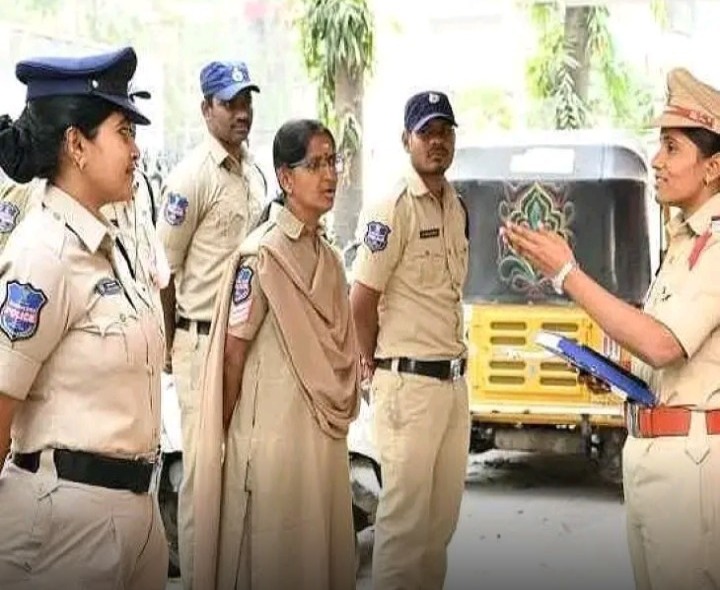ఎవరూ చూడటంలేదని తోక జాడించకండి..!