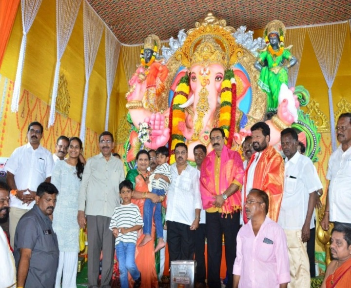 శివాజీ సెంటర్ గణేషుడిని దర్శించుకున్న మంత్రి నారాయణ