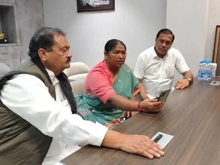 వరద పరిస్థితులపై మంత్రి సీతక్క సమీక్ష