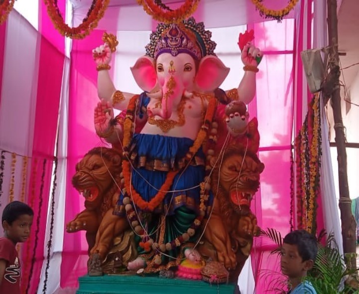 వినాయక మండపంలో హుండీ ఎత్తుకెళ్లిన దుండగులు