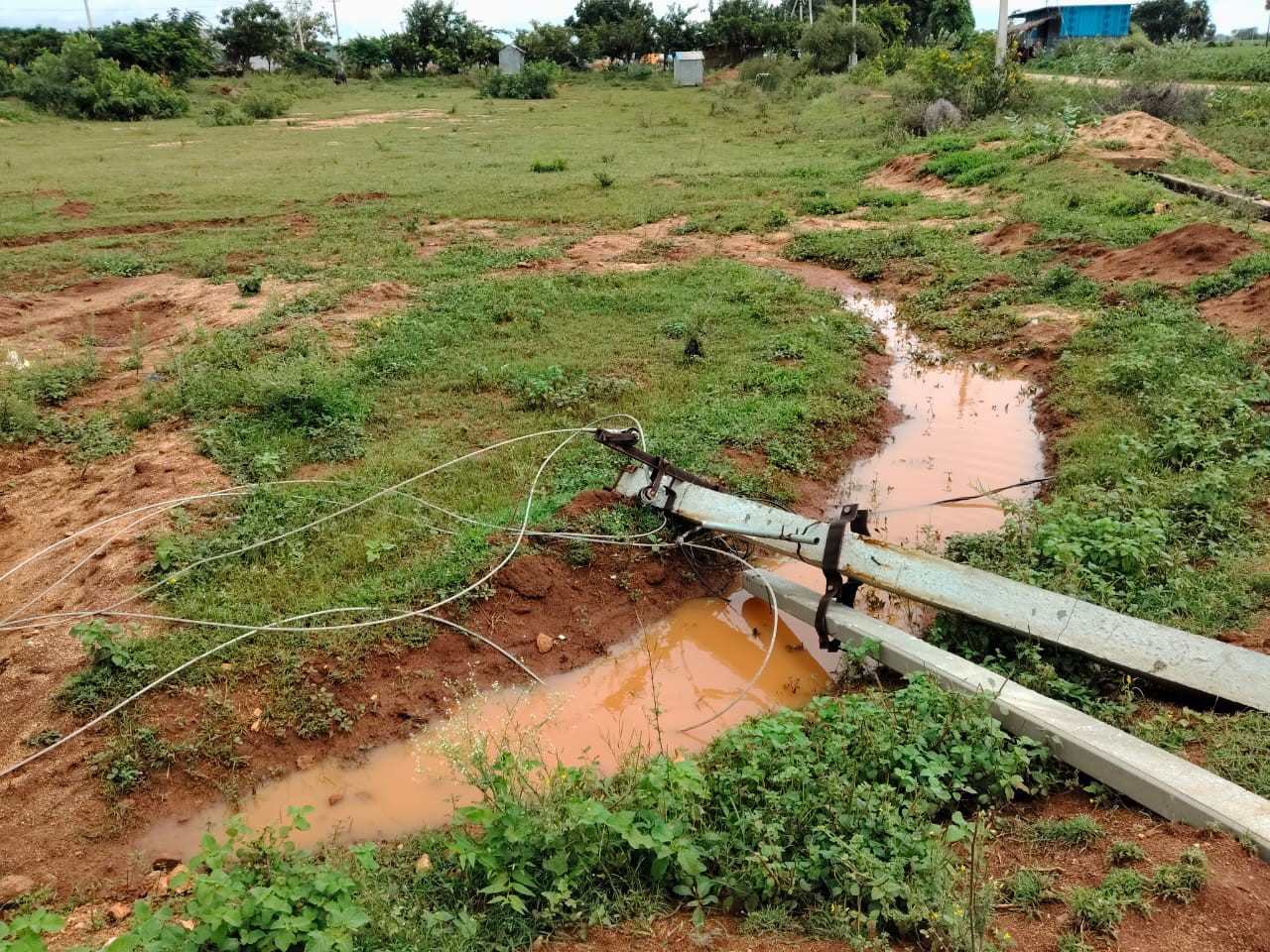 ఏబీ స్విచ్ లేక ప్రాణాలకు ముప్పు గ్రామం
