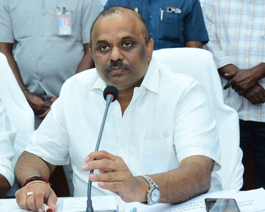 భారీ వర్ష సూచన.. మంత్రి సమీక్ష