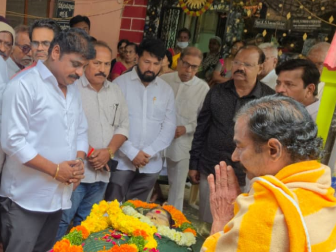 సీనియర్ వైద్యులు డాక్టర్ ప్రేమ్ కుమార్ మాతృమూర్తి మృతి