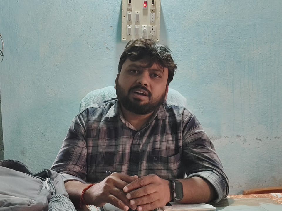 రైతులకు సరిపడా యూరియా అందుబాటులో ఉంది: ఏవో