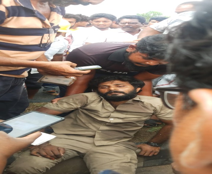 ఖమ్మం శివారులో రోడ్డు ప్రమాదం