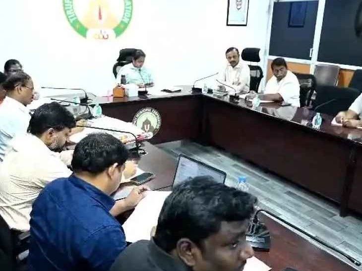 స్మార్ట్ సిటీ పనులు పూర్తి చేయండి: కలెక్టర్