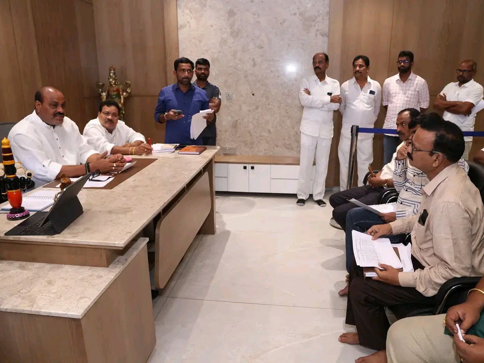 రైతులకు ఎరువుల కొరత లేకుండా చూడాలి: మంత్రి