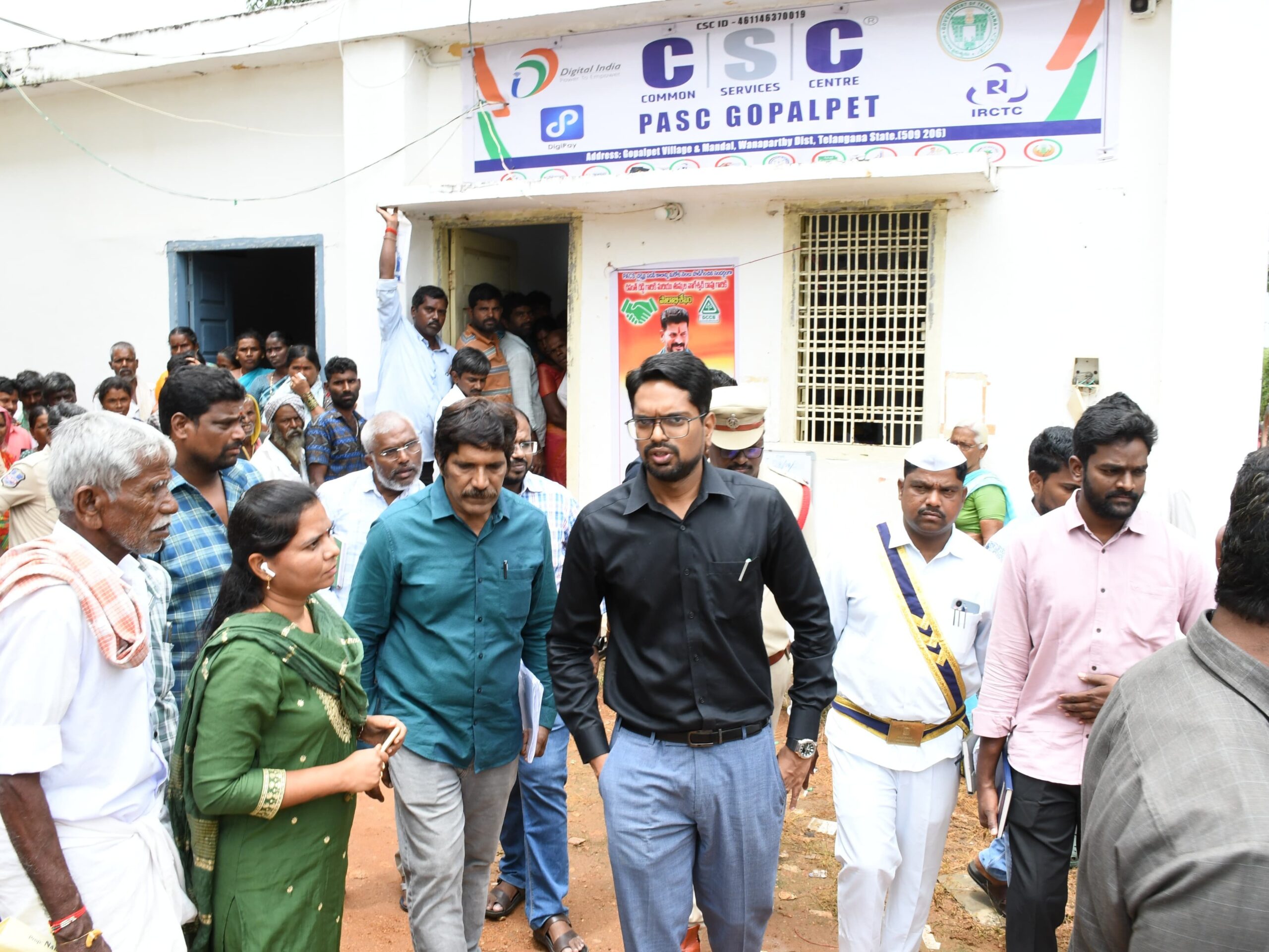 యూరియా విక్రయాలను జాగ్రత్తగా పర్యవేక్షించాలి: కలెక్టర్