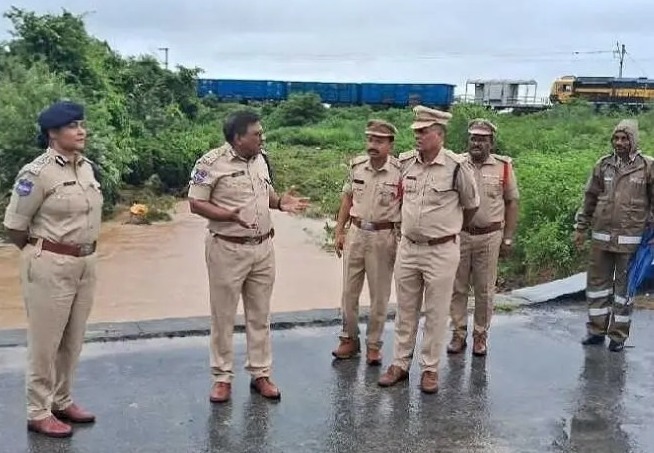ట్రాక్ మరమ్మతులను పరిశీలించిన IG
