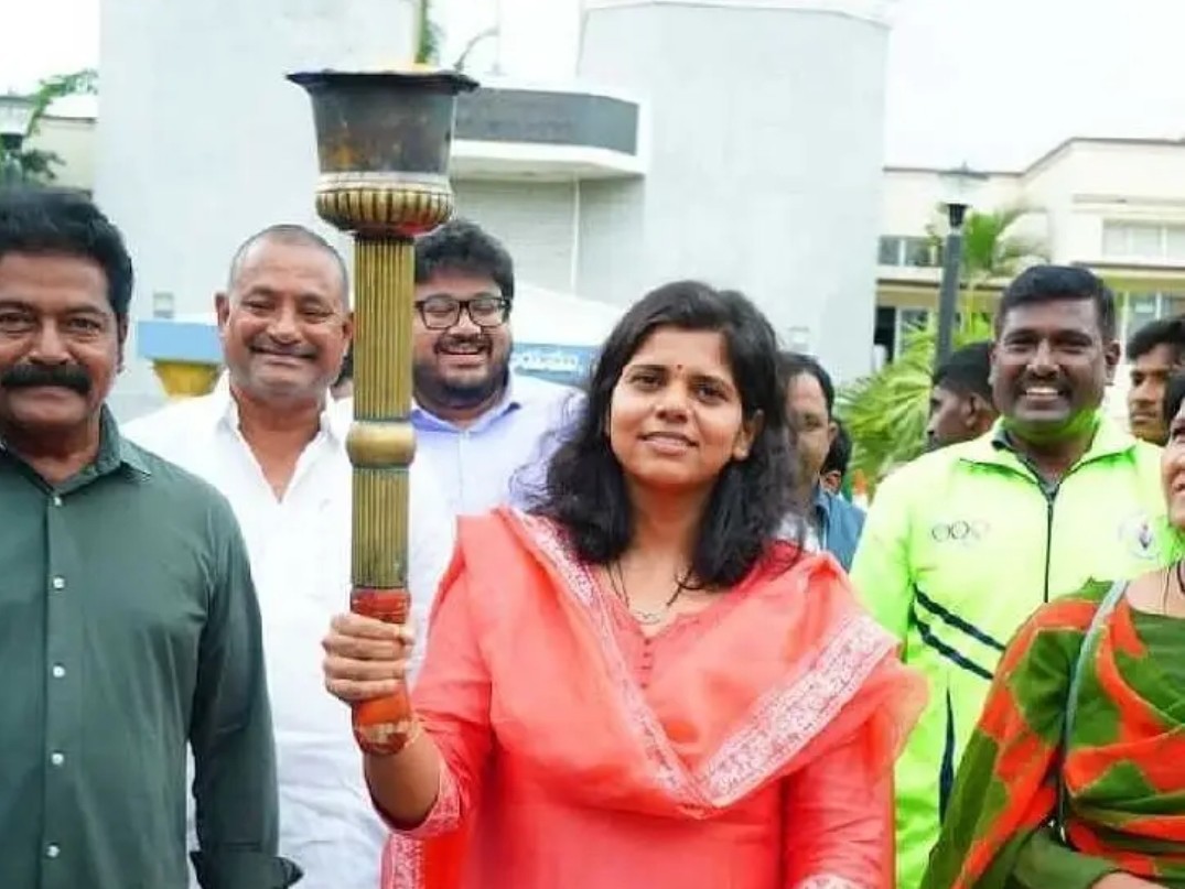 క్రీడా రన్‌ను ప్రారంభించిన కలెక్టర్