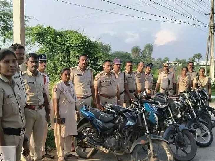 శ్రీకాకుళంలో ఐదు బైక్‌లు సీజ్