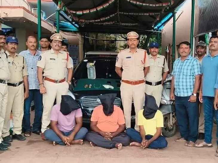 ప్రేమికులను బెదిరించి డబ్బులు వసూలు చేసే ముఠా అరెస్ట్