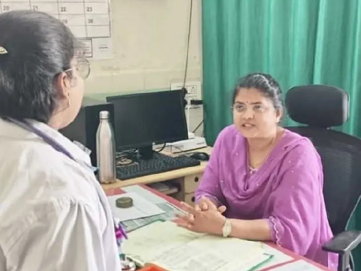 ఆరోగ్య కేంద్రాన్ని తనిఖీ చేసిన కలెక్టర్