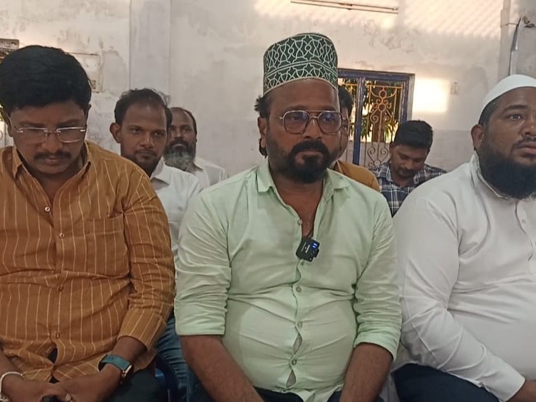‘ఎమ్మెల్యే గురించి ఇష్టారీతిన మాట్లాడితే తాట తీస్తాము’