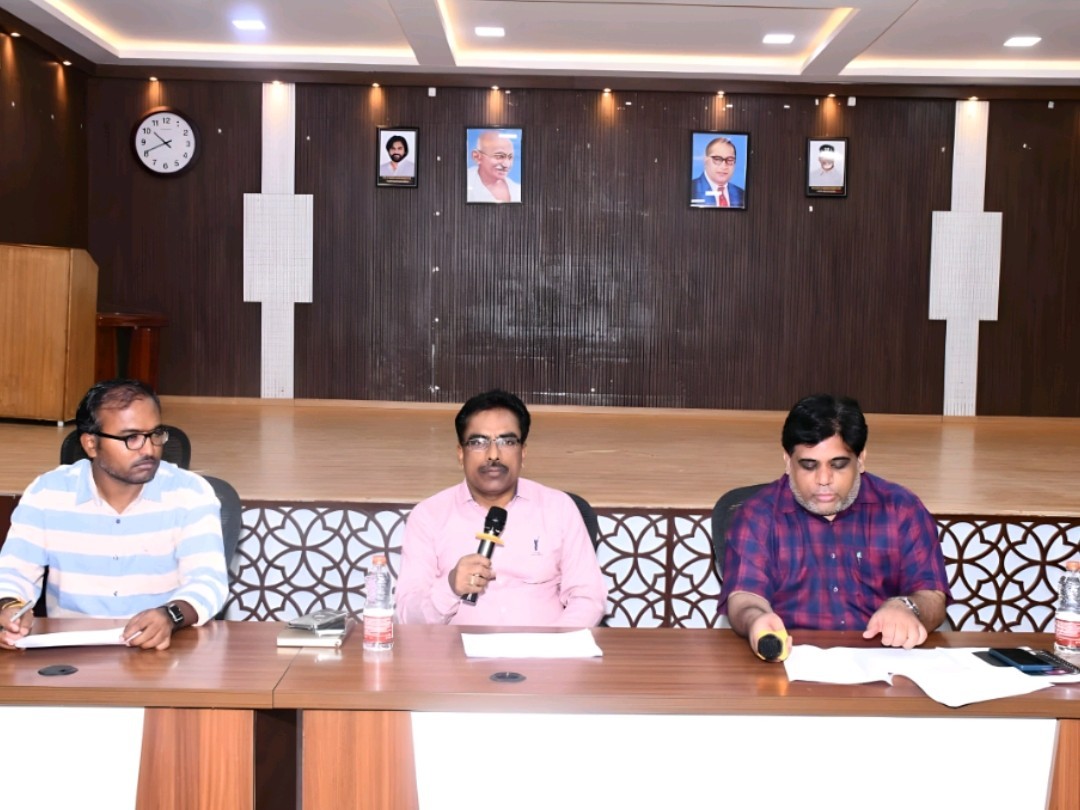 ‘ఆస్తి పన్ను మదింపు వేగవంతం చేయాలి’