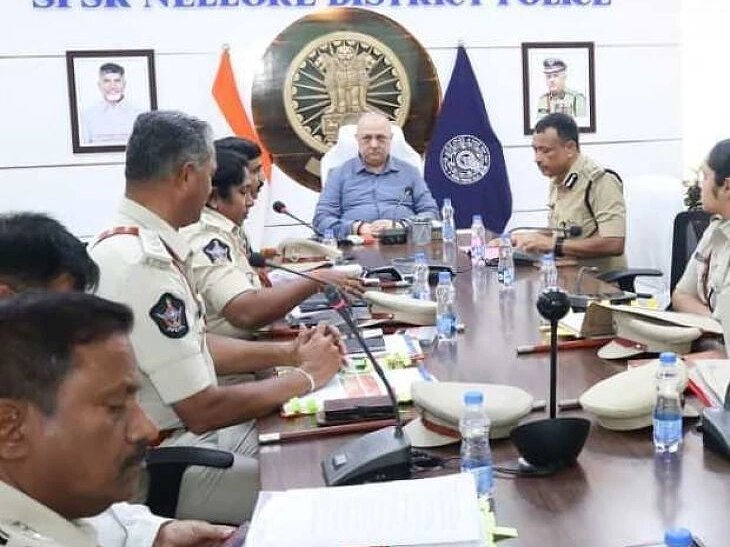 రౌడీ షీటర్లపై ఉక్కు పాదం మోపాలి : DGP