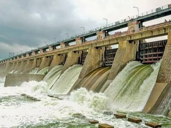 మూసీకి పోటెత్తిన వరద..