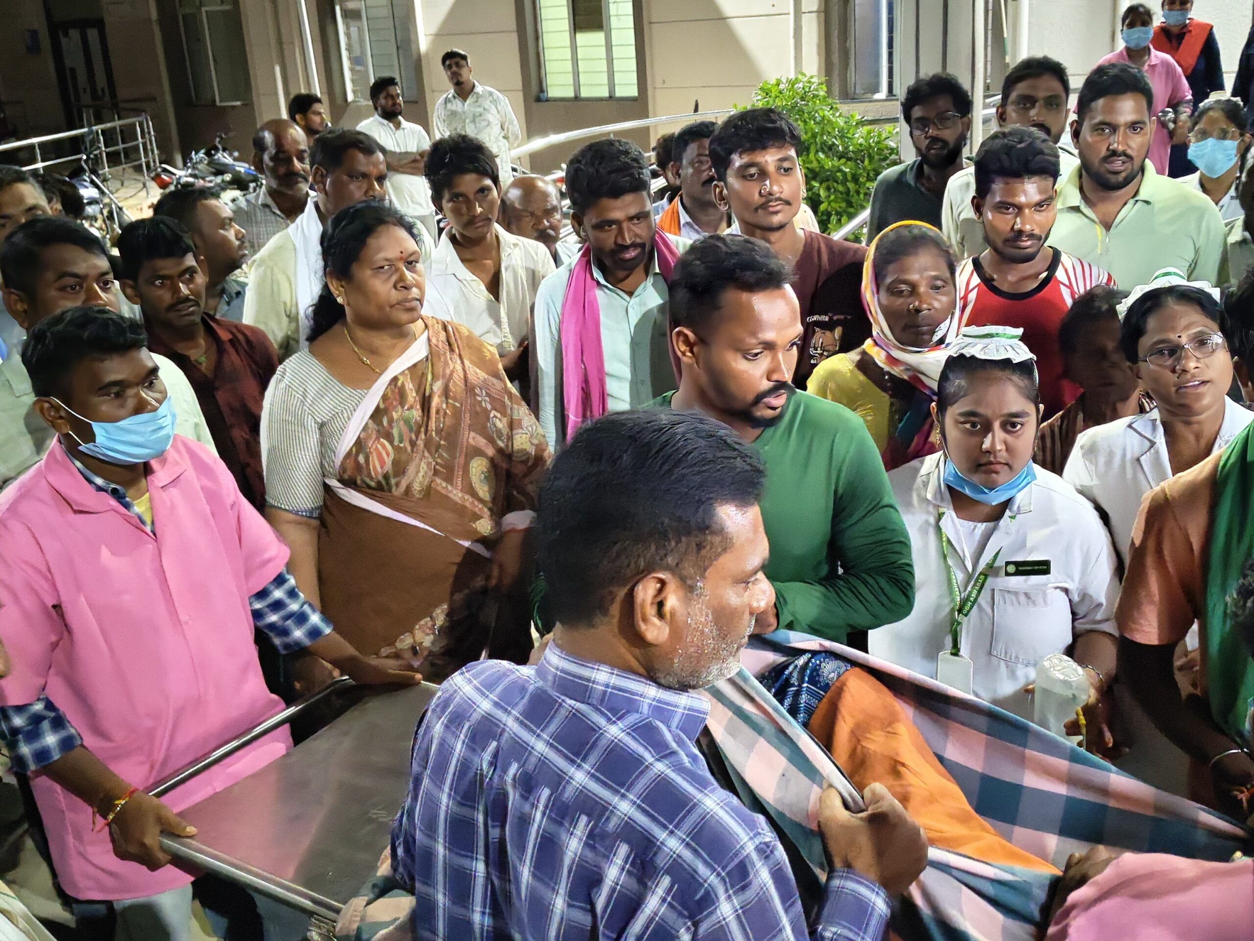 DMHO, వైద్య సిబ్బందిపై MLA ఆగ్రహం