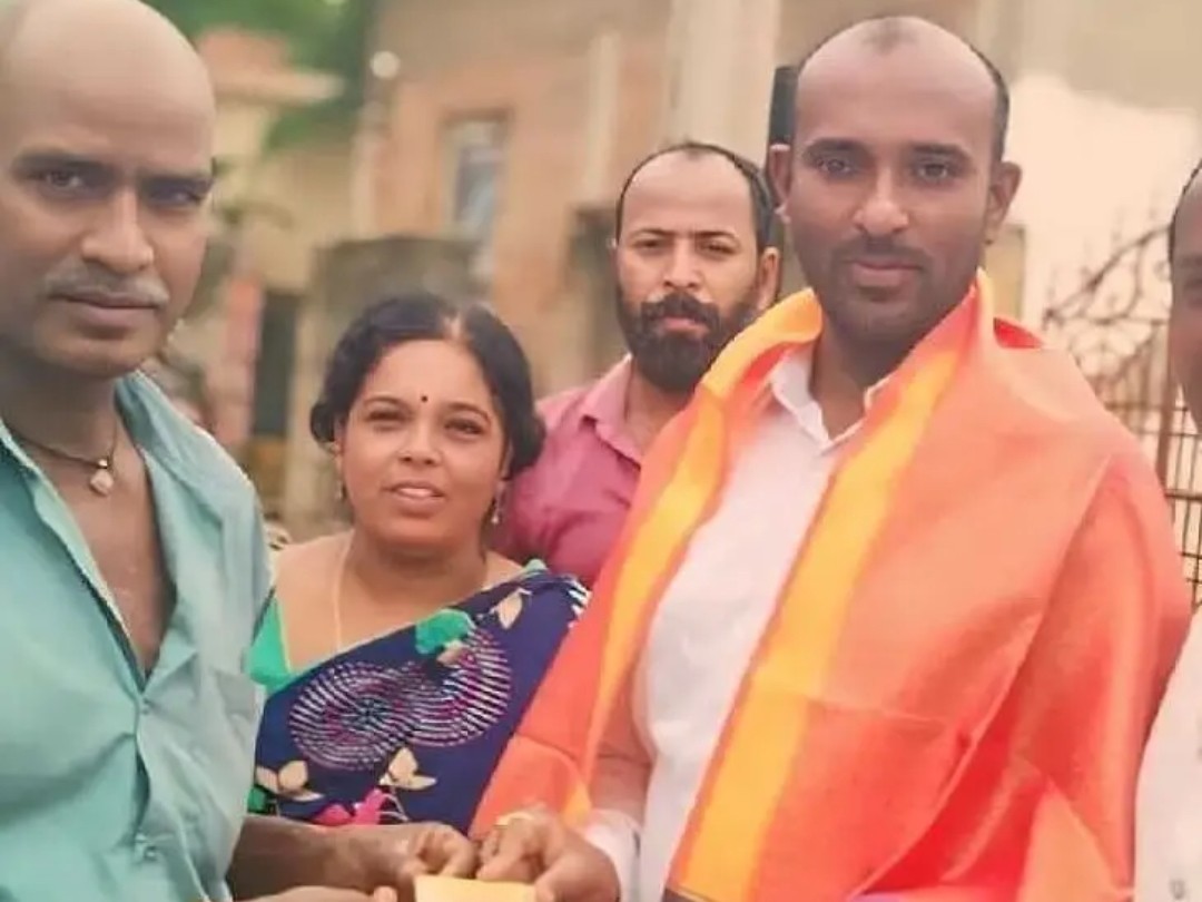 స్మార్ట్ రేషన్ కార్డులతో అక్రమాలకు చెక్