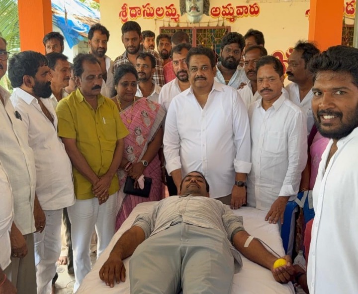 రక్తదాన శిబిరాన్ని ప్రారంభించిన మండపేట జనసేన ఇంఛార్జ్