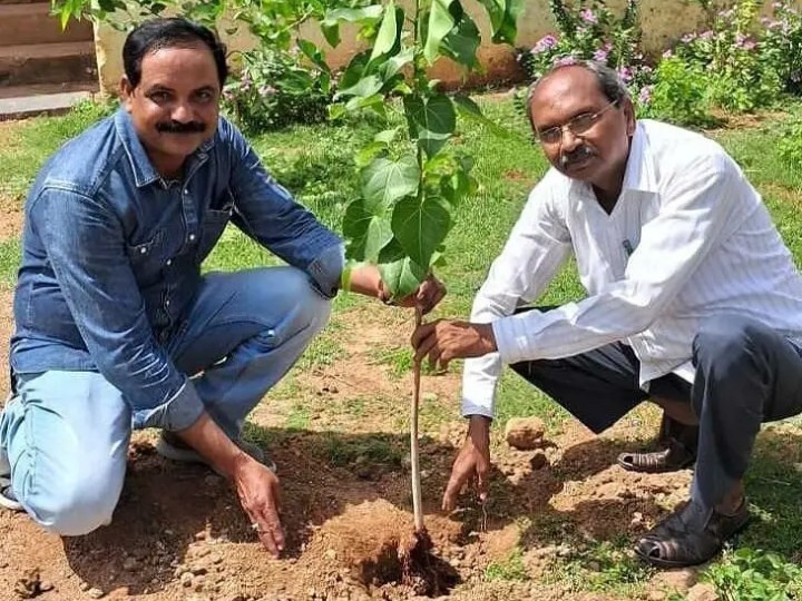 పాతూరు ఉర్దూ పాఠశాల ఆకస్మికంగా తనిఖీ