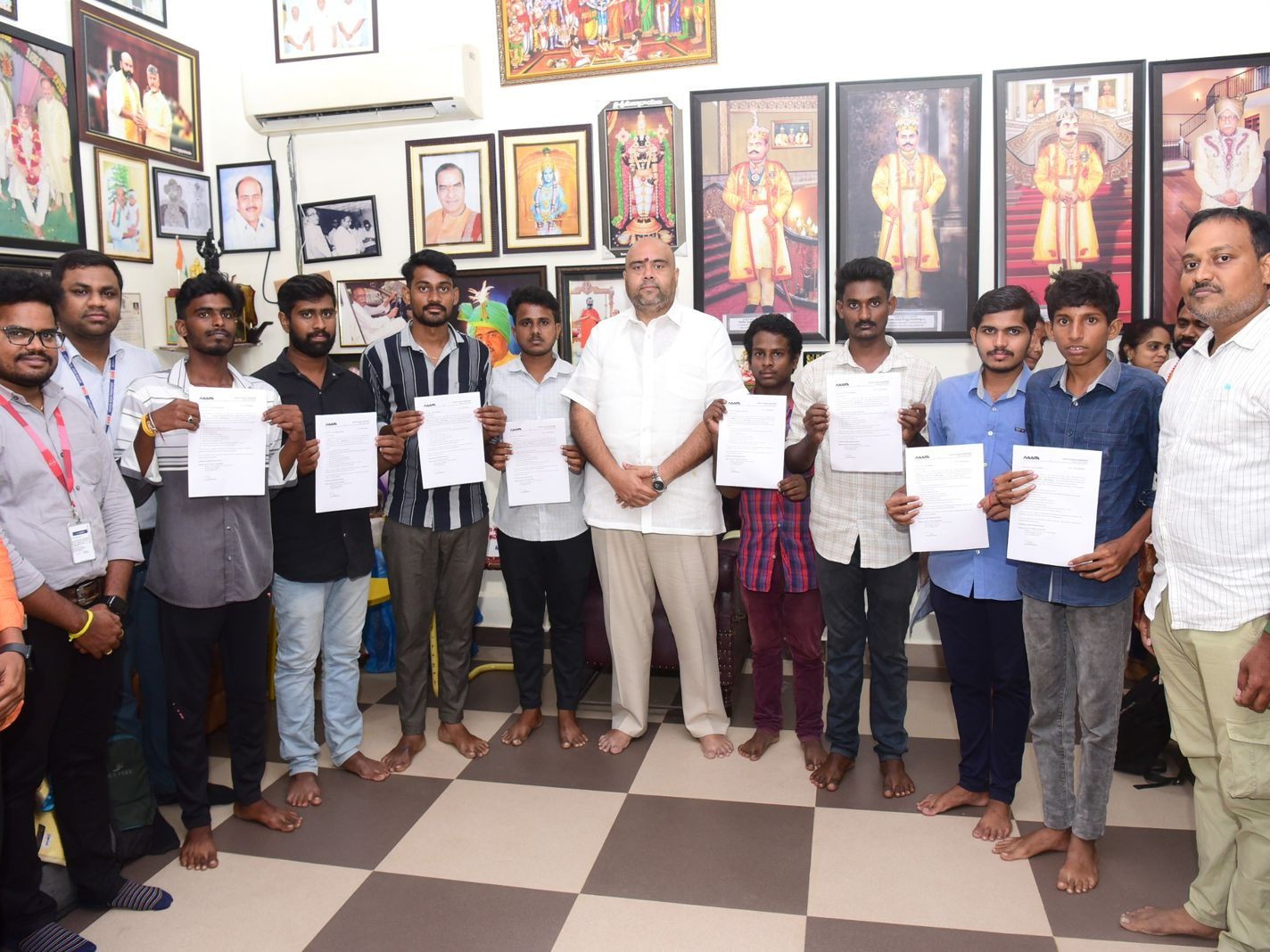 మెగా జాబ్ మేళాను ఏర్పాటు చేసిన ఎమ్మెల్యే